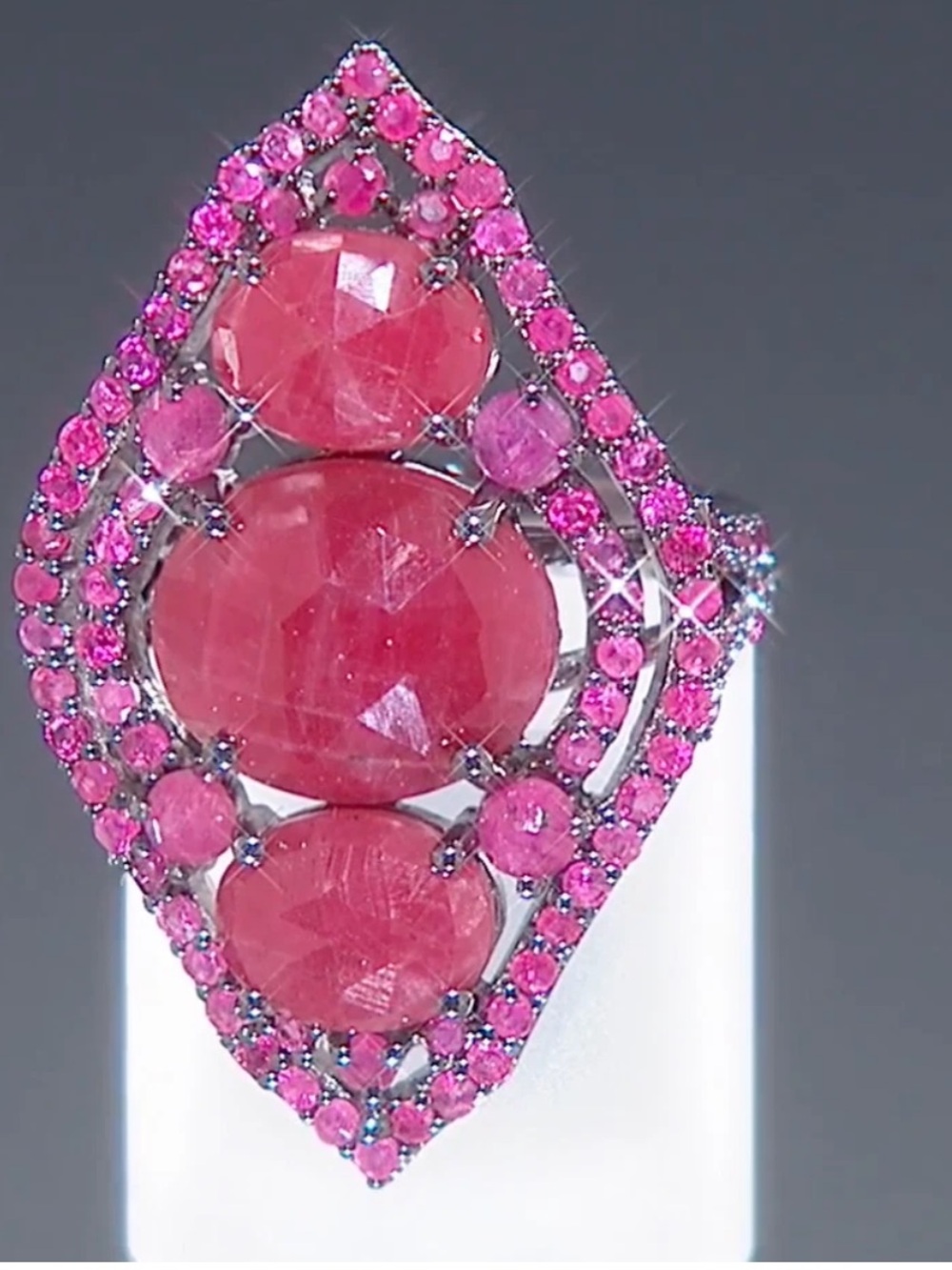 Rarities Carol Brodie  15.04 ctw Ruby Black Rhodium 3 Stone Shield Ring 6